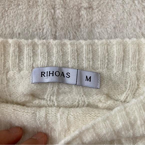 Cropped Top Sweater - Picture 11 of 12